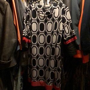 Karin Stevens super cute comfy above knee dress